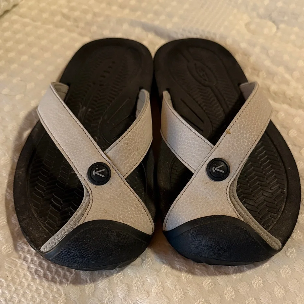 Keen Barbados flip flops - Picture 1 of 5